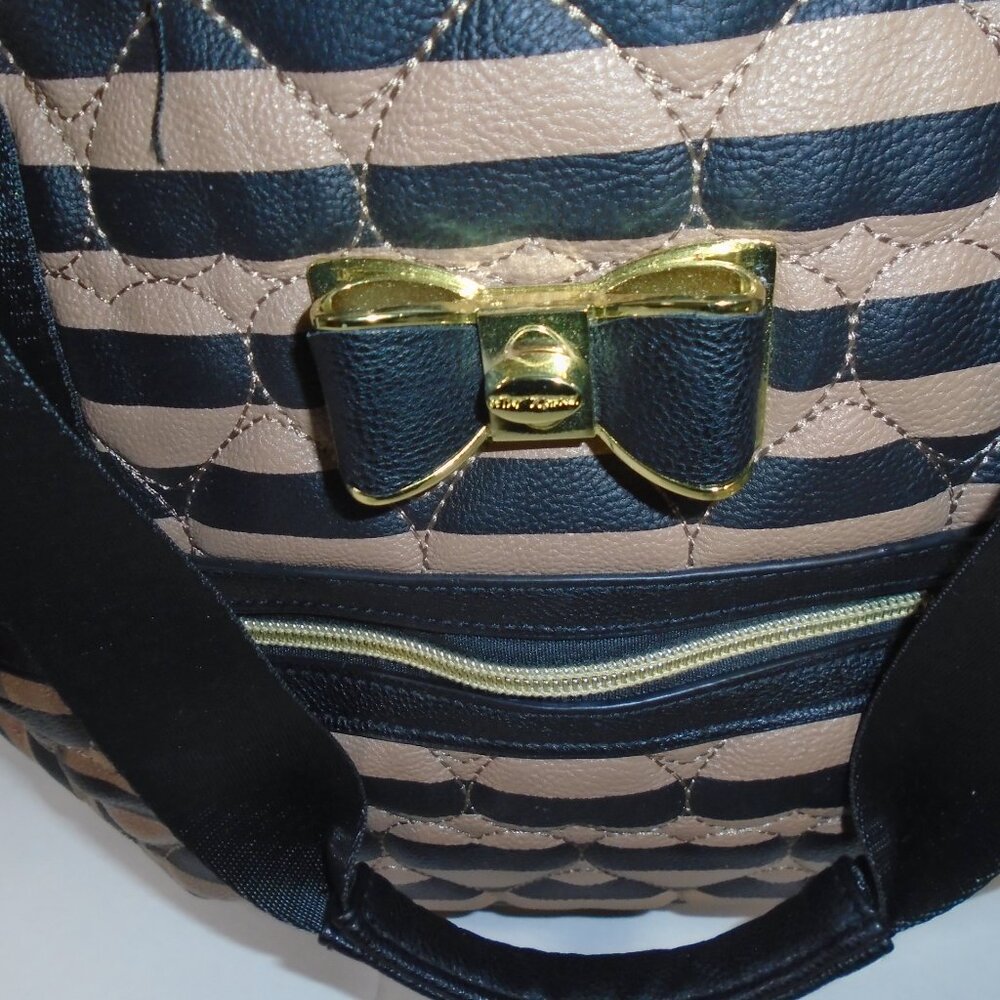 Betsey Johnson Quilted Hearts Travel Weekender Tote Bag Striped Jumbo Carry-on - Picture 4 of 13